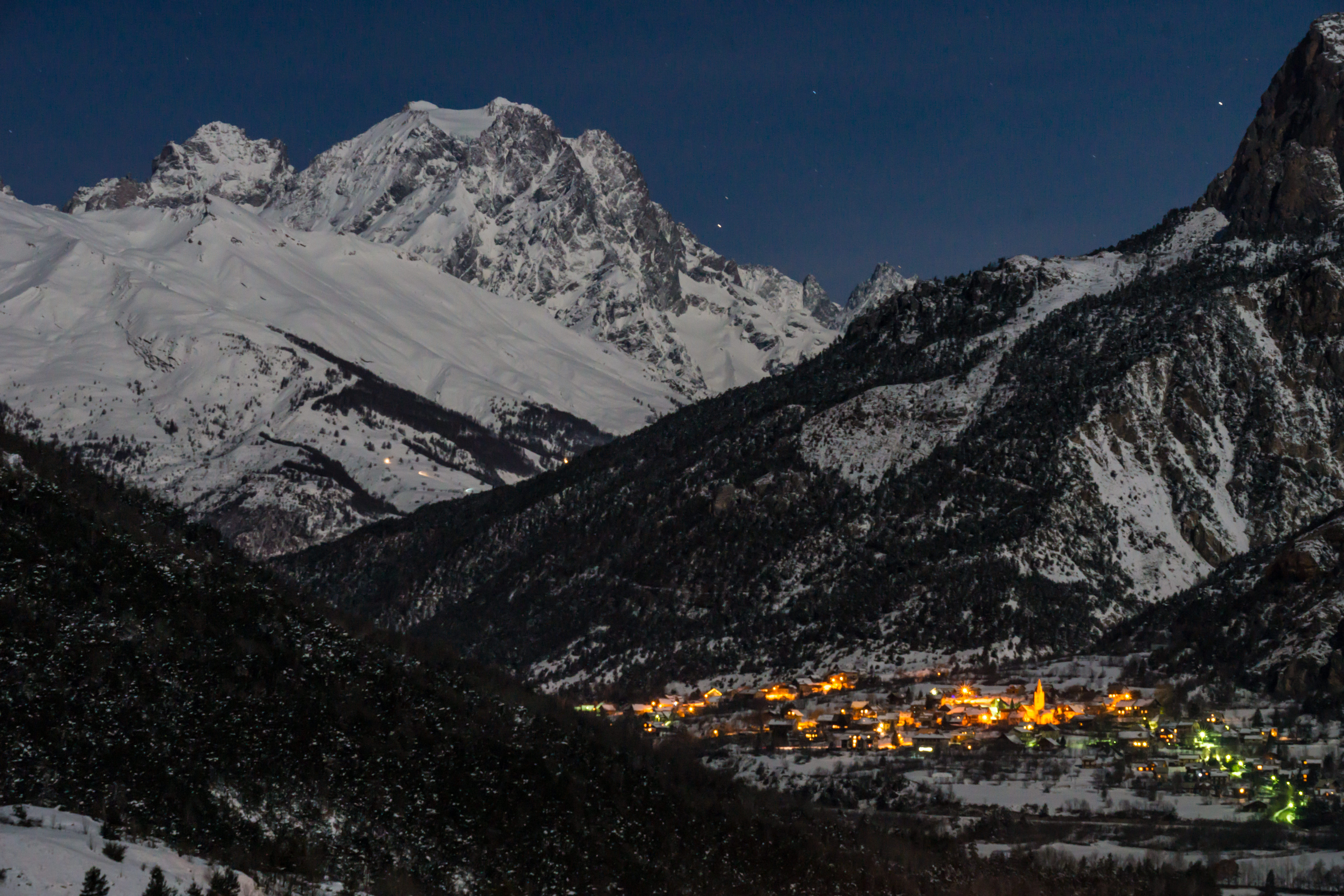 Pelvoux la nuit