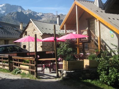 La terrasse du gîte "Chez Baptiste" - Le Chazelet - La Grave