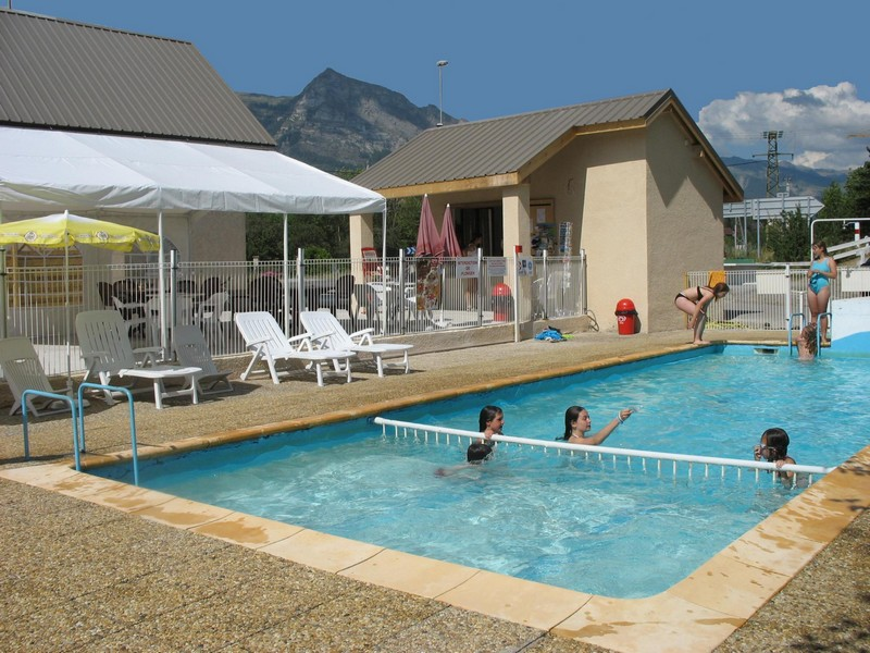 Camping Les Sittelles piscine