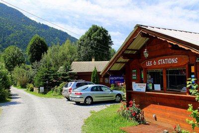 Camping Les 6 stations à Pont du Fossé, vallée du Champsaur