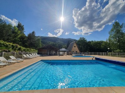 Village de chalets et camping La Pierre de l'Aigle