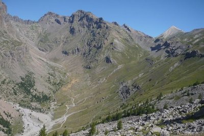 Les deux versants du vallon de Chambran