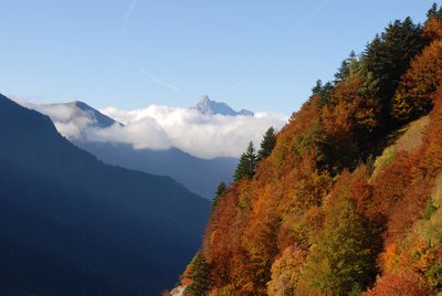 Traversée vers le sommet du Touret et l'Obiou en automne