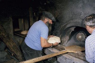 La cuisson du pain noir