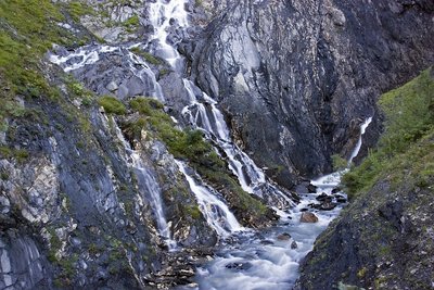 En montant la vallée du Ferrand