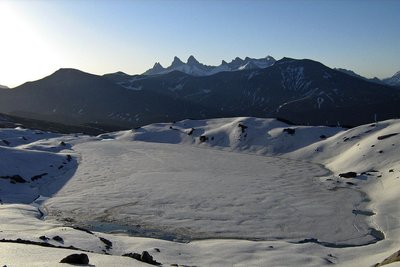 Les Aiguilles d'Arve depuis le lac