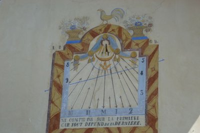 Cadran solaire sur l'église Saint Sébastien