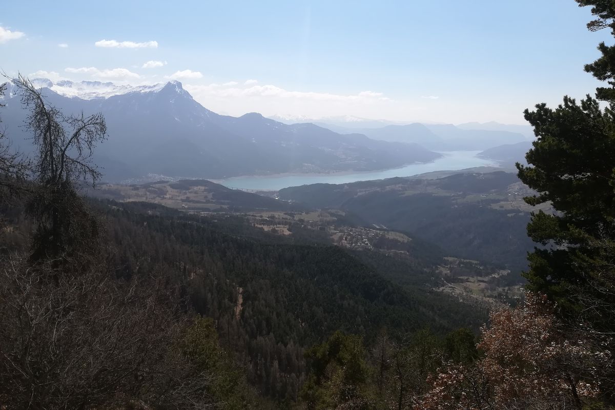 Point de vue sur le Lac de Serre-Ponçon