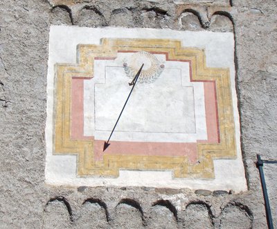 Cadran solaire Zarbula du clocher de l'Église Saint-Marcellin