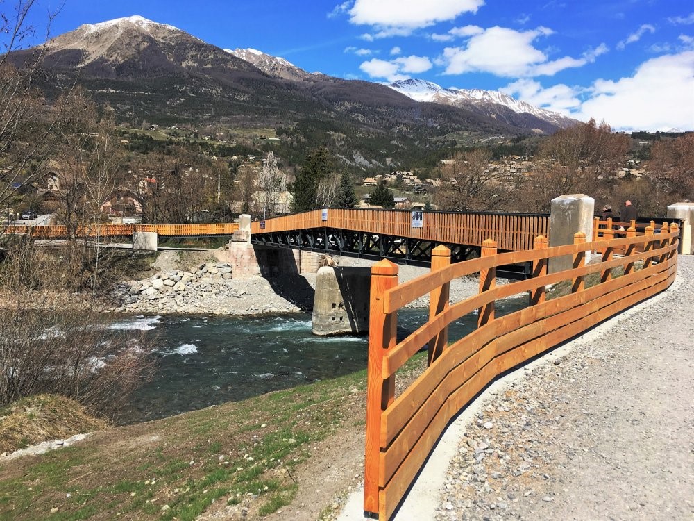 Passerelle sur la Durance
