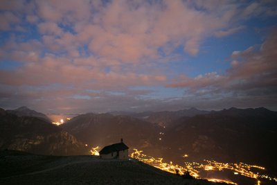Vue de nuit depuis Notre Dame des Neige