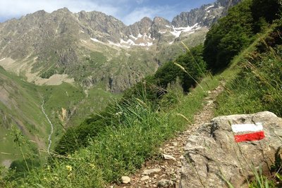 Sentier en direction du refuge des Souffles