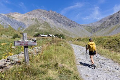 Montée au lac du Goléon