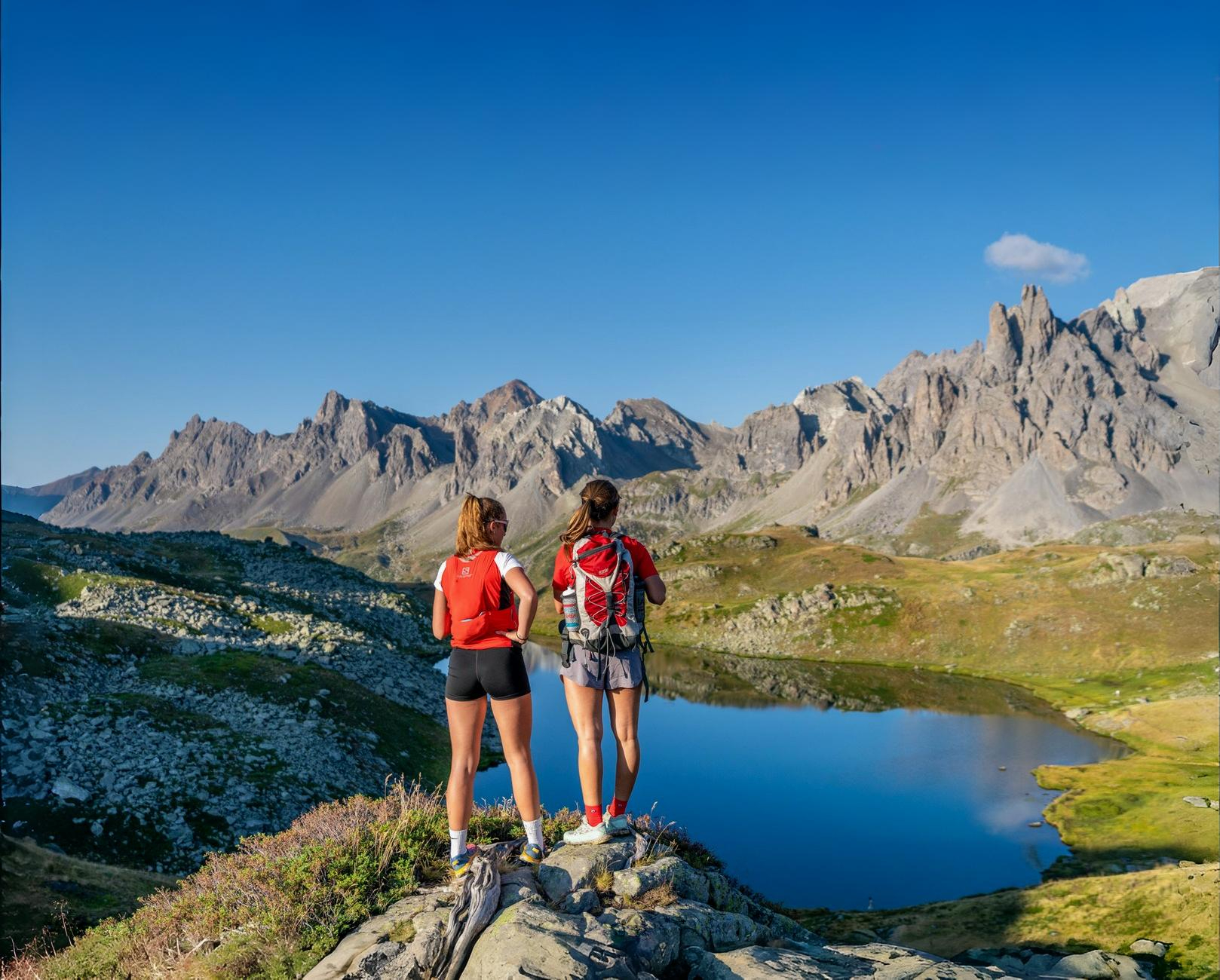 Lac long et rond des Muandes